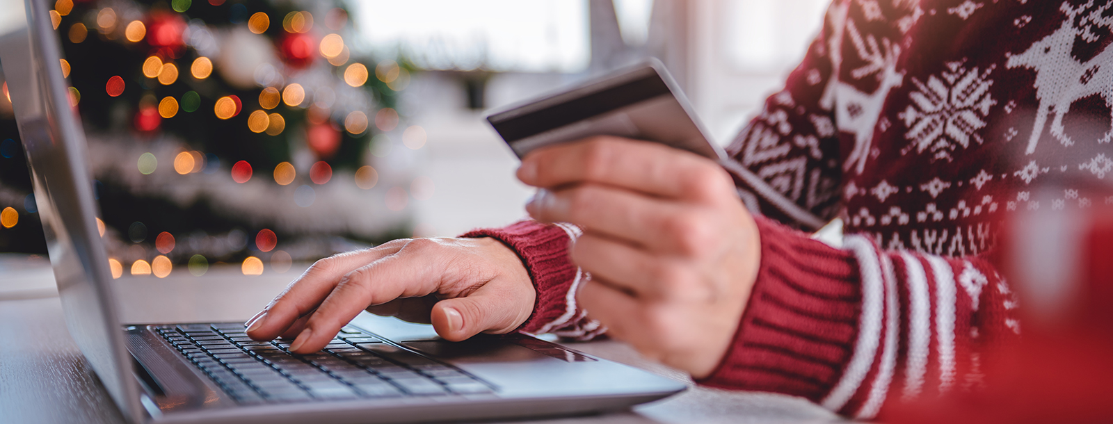 5 zasad bezpiecznych zakupów świątecznych w sieci. Jak nie dać się złapać cyberoszustom?